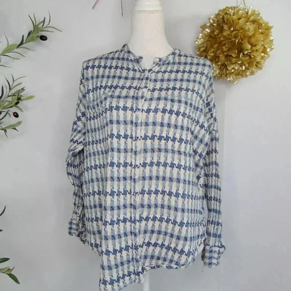 Lou & Grey for LOFT Women's Textured Button-Down Shirt Blue White Size Medium - Picture 1 of 7